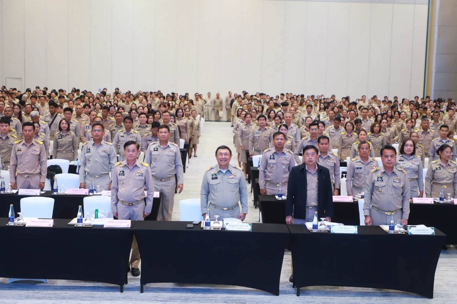 title - ส.ป.ก.บุรีรัมย์ เข้ารับรางวัลผลการปฏิบัติราชการยอดเยี่ยม (ALRO KPIs Award) ในพิธีมอบรางวัล Smart Alro 2006